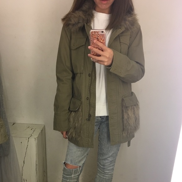Anthropologie military jacket with fur trim - Picture 7 of 7